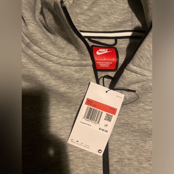 Grey Nike Tech - Picture 3 of 3